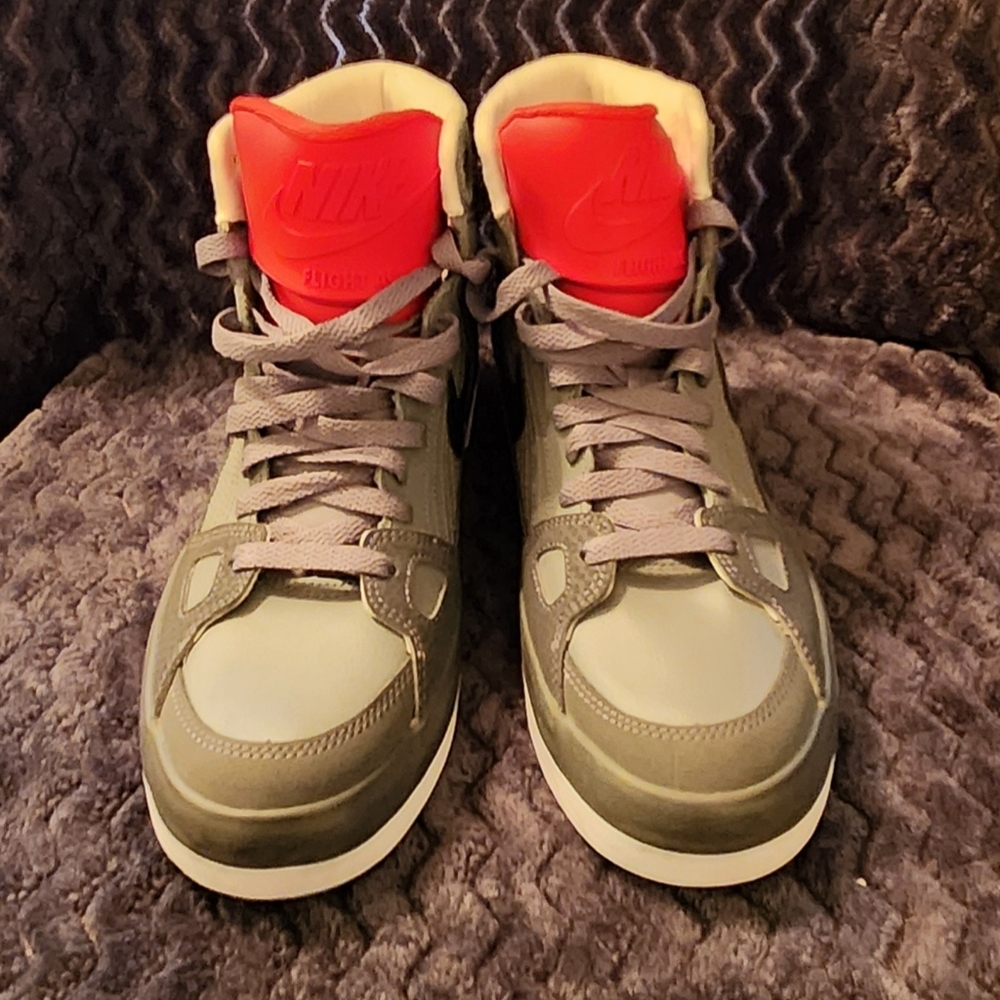 Nike Air Flight AC Shoes Size 8.5 Gray, Red, Mens Fashion Sneakers